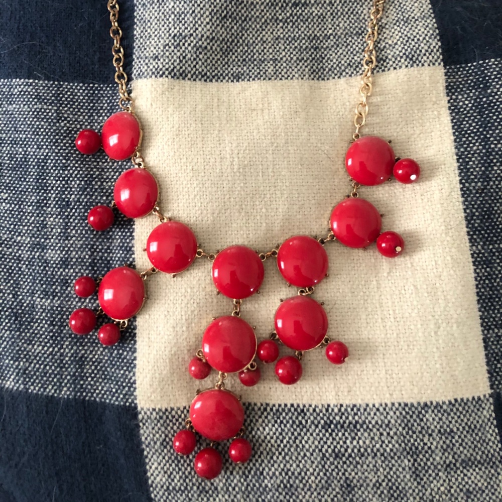 RED STATEMENT NECKLACE🌹